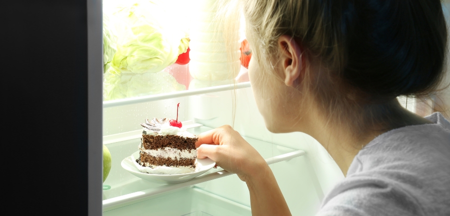 How Long Cake Remains Fresh in the Fridge: Let’s Find Out